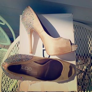 Aldo peep toe sandal
